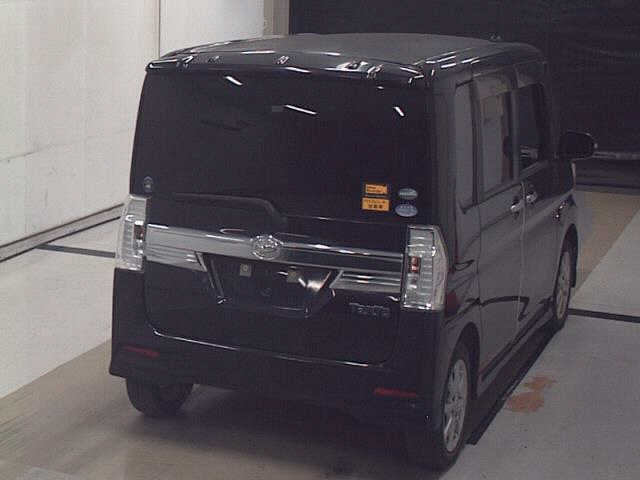 DAIHATSU TANTO 2015