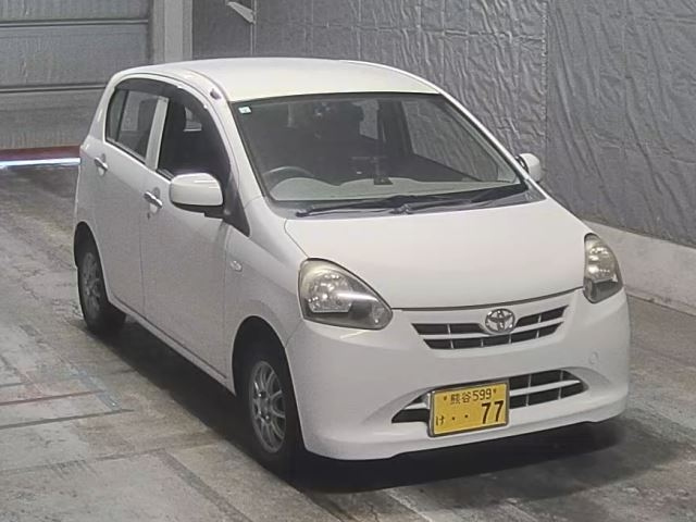 TOYOTA PIXIS EPOCH 2012