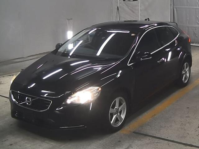 VOLVO V40 2013