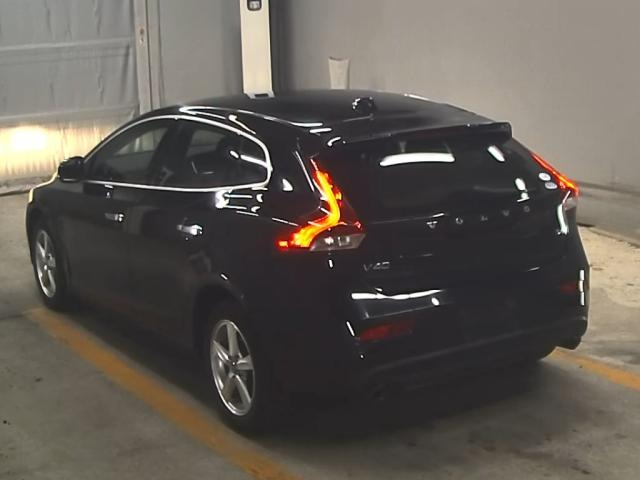 VOLVO V40 2013
