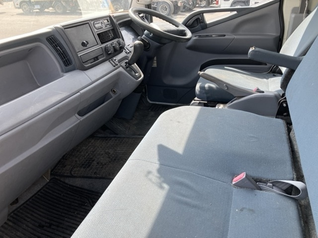 MITSUBISHI CANTER 2015