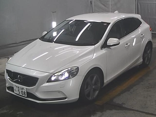 VOLVO V40 2014