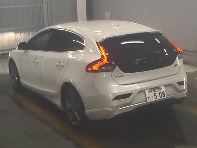 VOLVO V40 2014