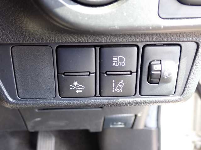 TOYOTA COROLLA AXIO 2016