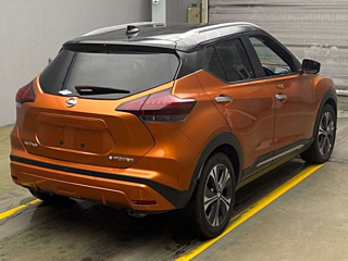 NISSAN KIX 2022