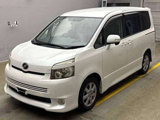 TOYOTA VOXY 2009