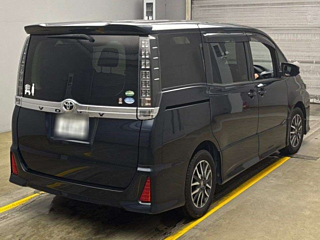 TOYOTA VOXY 2016