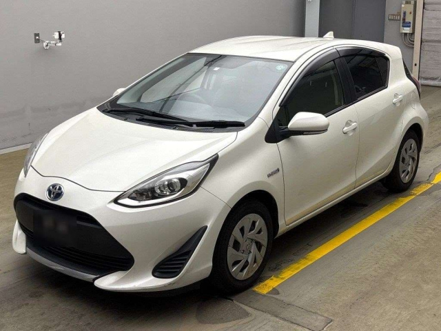 TOYOTA AQUA 2020
