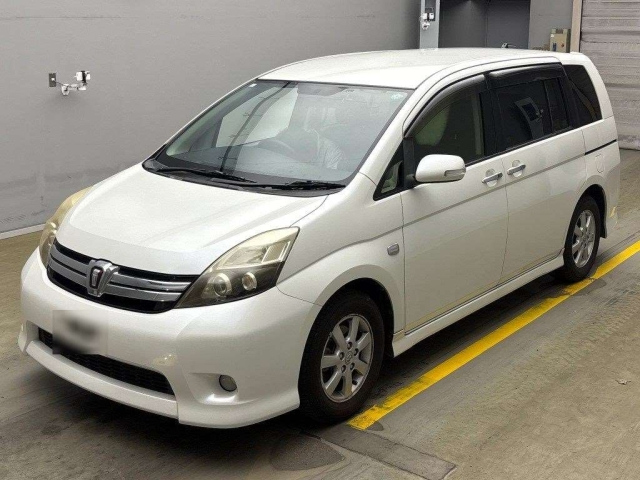 TOYOTA ISIS 2013