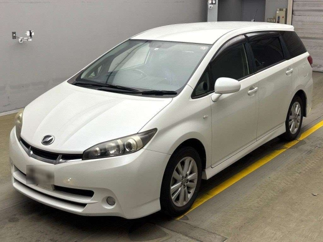 TOYOTA WISH 2010