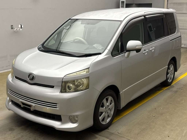 TOYOTA VOXY 2008