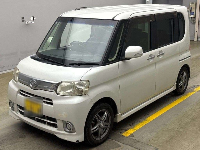 DAIHATSU TANTO 2013