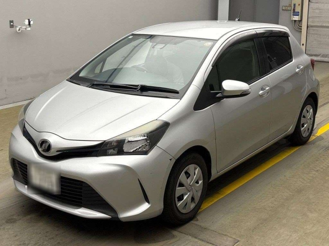 TOYOTA VITZ 2016