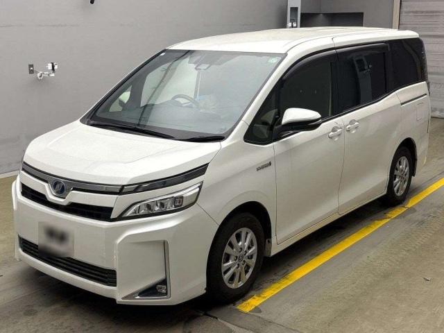 TOYOTA VOXY 2018