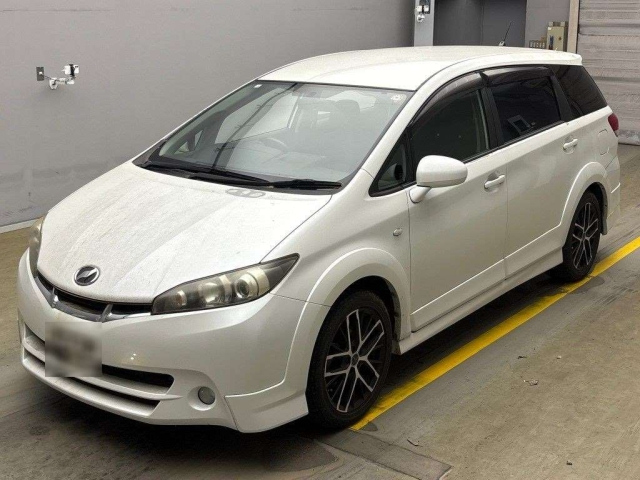 TOYOTA WISH 2010
