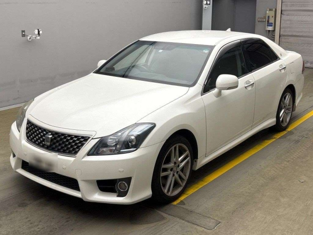 TOYOTA CROWN 2010