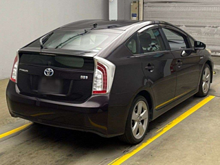 TOYOTA PRIUS 2013