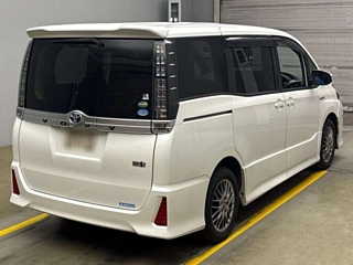 TOYOTA VOXY 2016