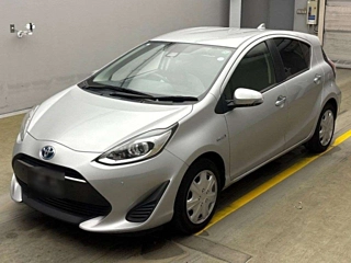 TOYOTA AQUA 2019