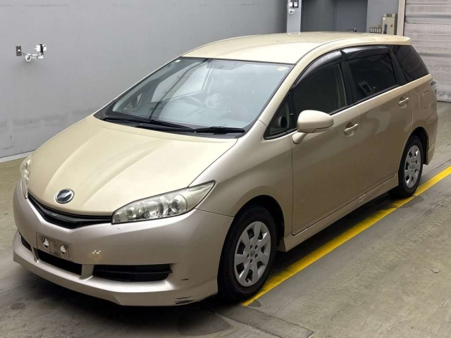 TOYOTA WISH 2015