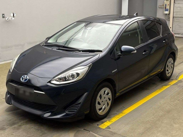 TOYOTA AQUA 2018