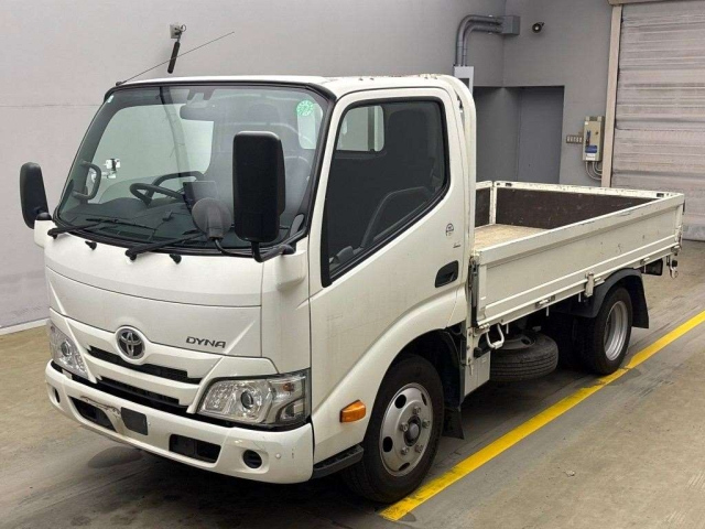 TOYOTA DYNA 2020