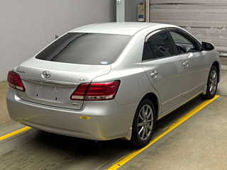 TOYOTA PREMIO 2016
