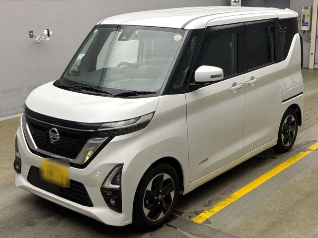 NISSAN ROOX 2021