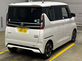 NISSAN ROOX 2021