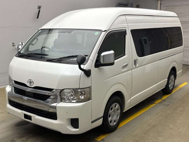TOYOTA HIACE 2023