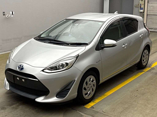 TOYOTA AQUA 2019