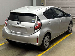 TOYOTA AQUA 2019