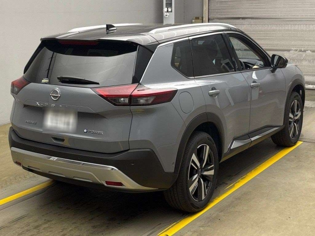 NISSAN X-TRAIL 2025