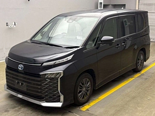 TOYOTA VOXY 2022