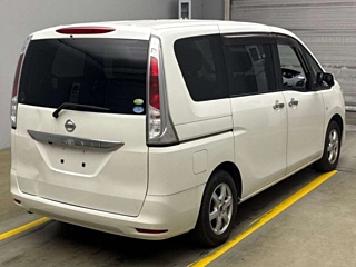 NISSAN SERENA 2011