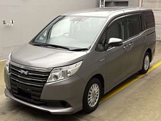 TOYOTA NOAH 2016