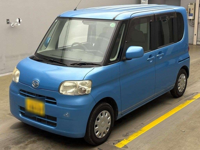 DAIHATSU TANTO 2009