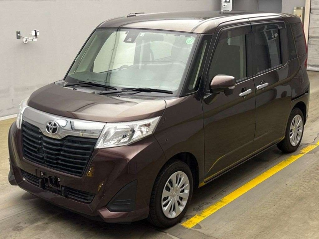 TOYOTA ROOMY 2018