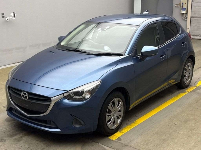 MAZDA DEMIO 2017