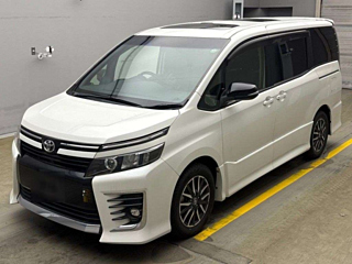 TOYOTA VOXY 2015