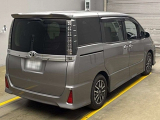 TOYOTA VOXY 2016