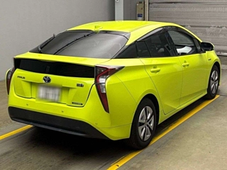 TOYOTA PRIUS 2016
