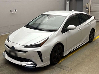 TOYOTA PRIUS 2021