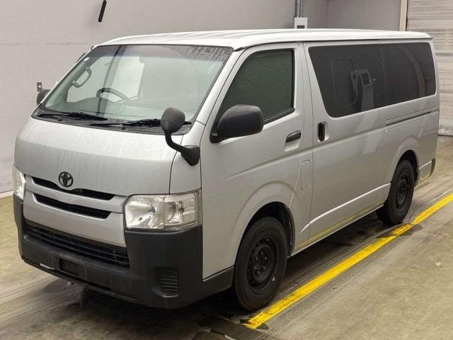 TOYOTA REGIUS ACE VAN