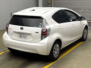 TOYOTA AQUA 2013