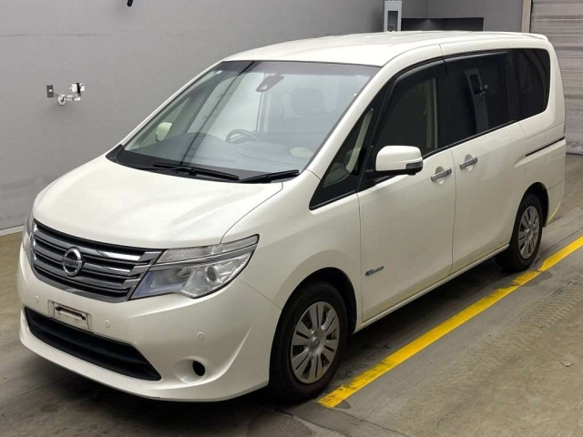 NISSAN SERENA 2015