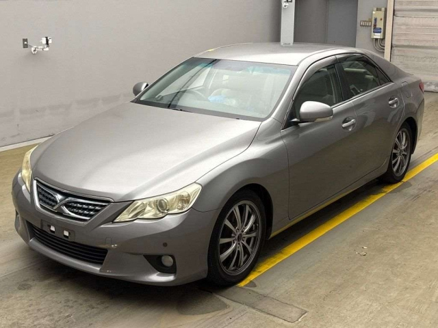 TOYOTA MARK X 2010