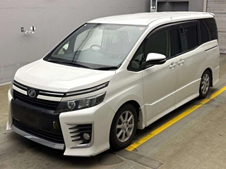 TOYOTA VOXY 2014