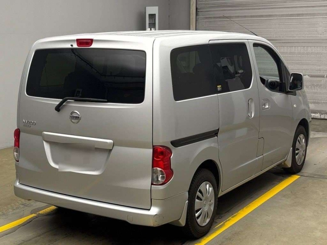 NISSAN NV200 2017