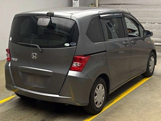 HONDA FREED 2009